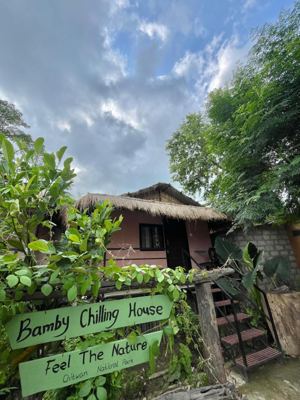 Bamby Chilling House - Feel The Nature Sauraha Exterior foto